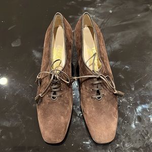 Salvatore Ferragamo Size 6 B